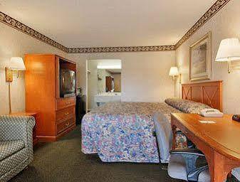 Rodeway Inn Leesburg Chain Of Lakes エクステリア 写真