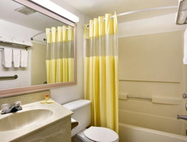 Rodeway Inn Leesburg Chain Of Lakes 部屋 写真